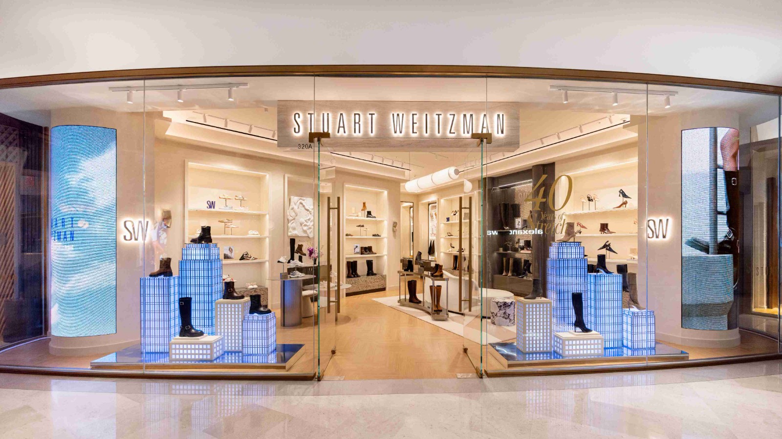 STUART WEITZMAN上海恒隆广场品牌旗舰店-1_副本.jpg